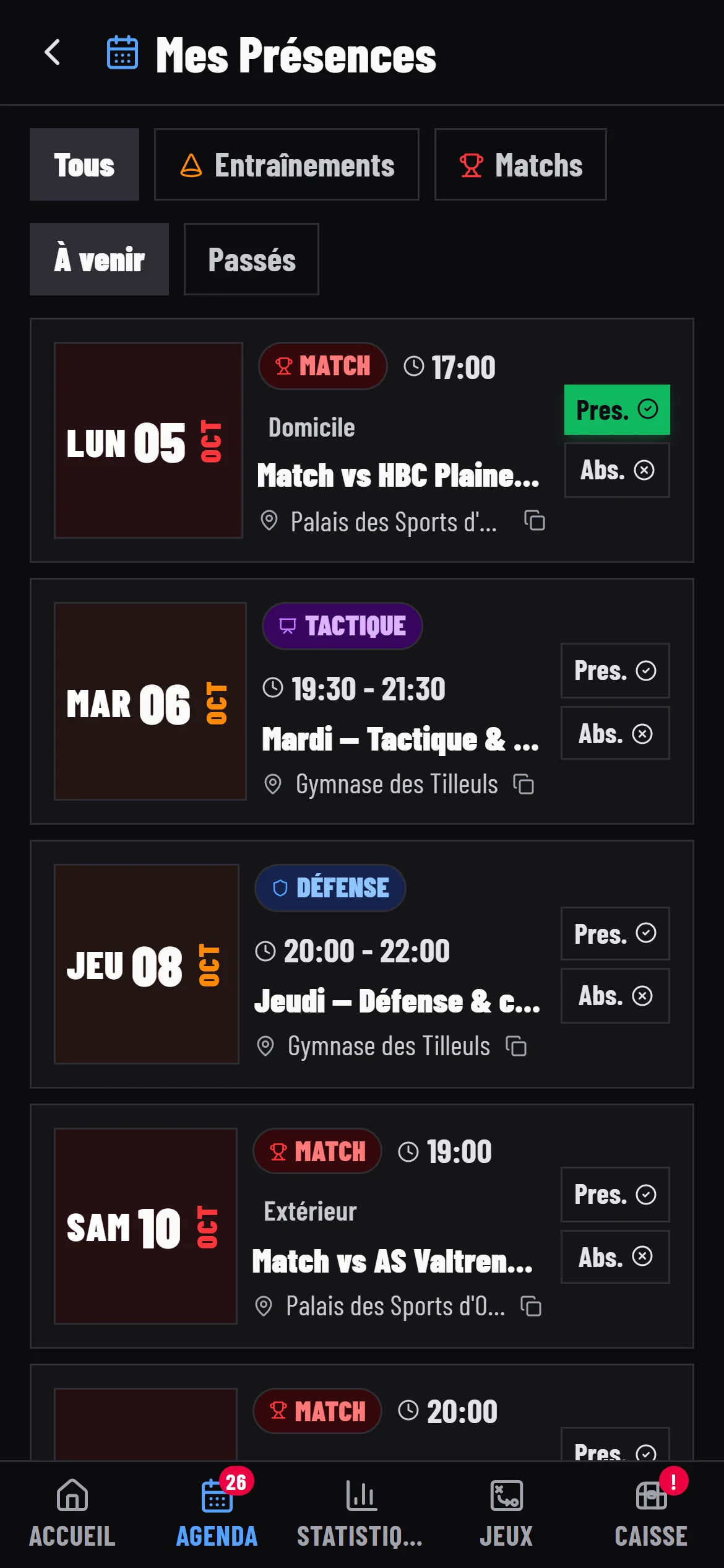 Application joueur : présences aux entraînements et aux matchs, boutons Présent et Absent.